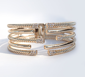 Gold Claw Bracelet