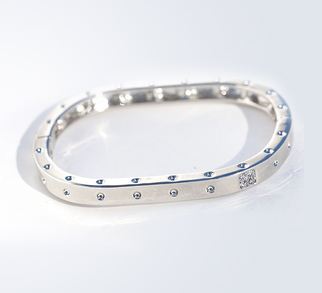 Thin Silver Dimple Bracelet